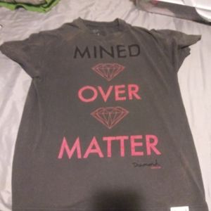 LARGE MENS T SHIRT DIAMOND SUPPLY